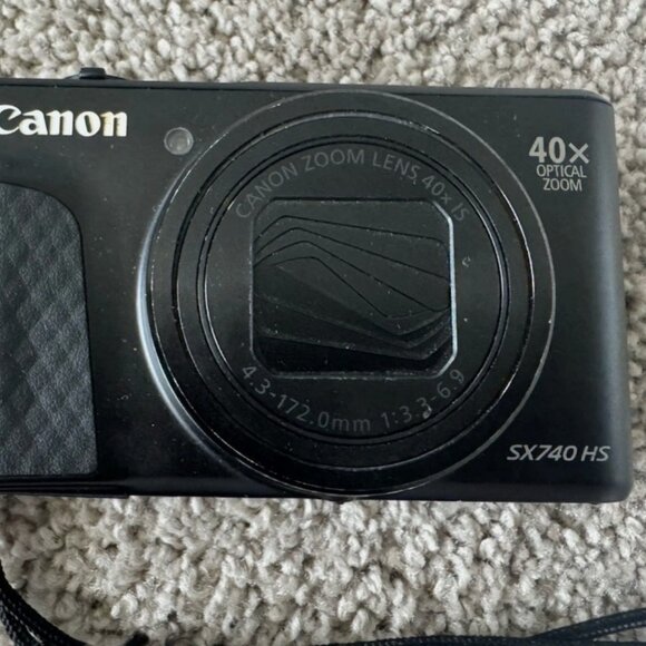 Canon PowerShot SX740 HS Digital Camera – 20.3 Megapixels, Black - Picture 7 of 8